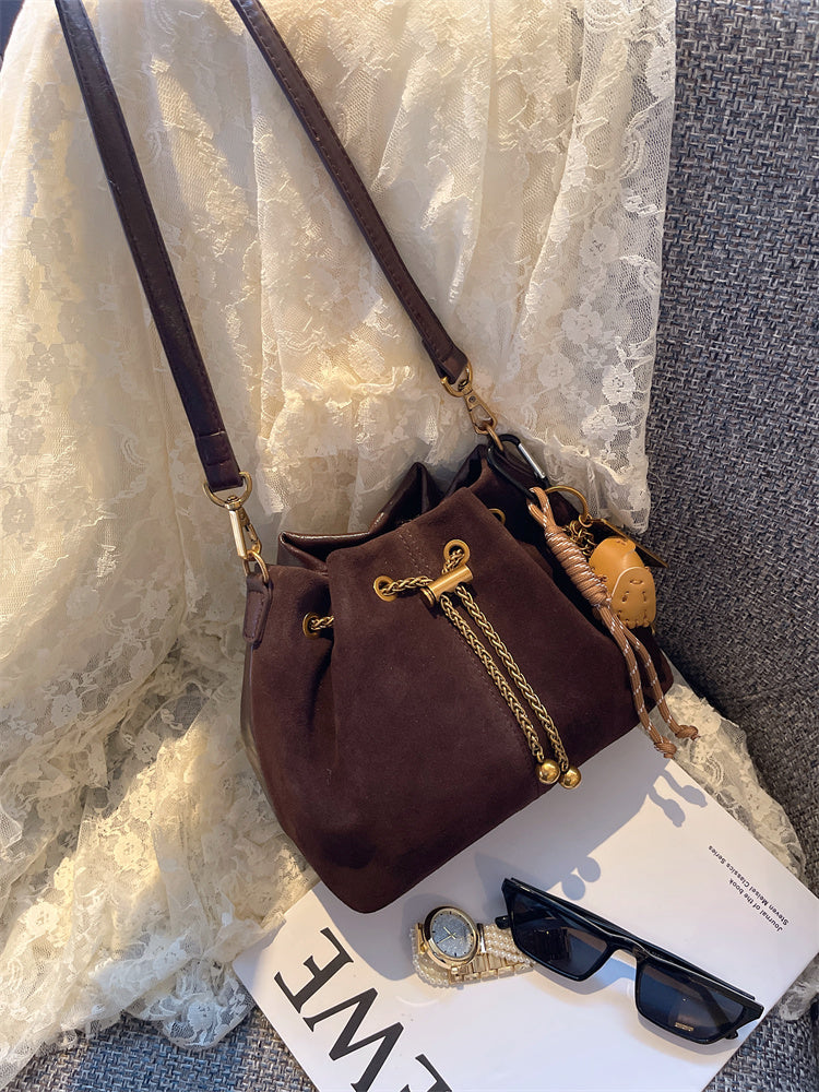 Bucket Bag for Women 2024 - Vintage High-End Fall/Winter Fashion Shoulder & Crossbody Commuter Bag