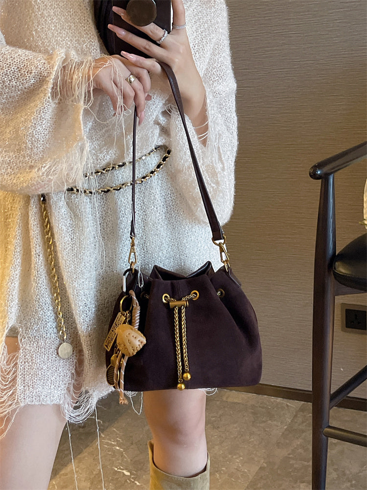 Bucket Bag for Women 2024 - Vintage High-End Fall/Winter Fashion Shoulder & Crossbody Commuter Bag